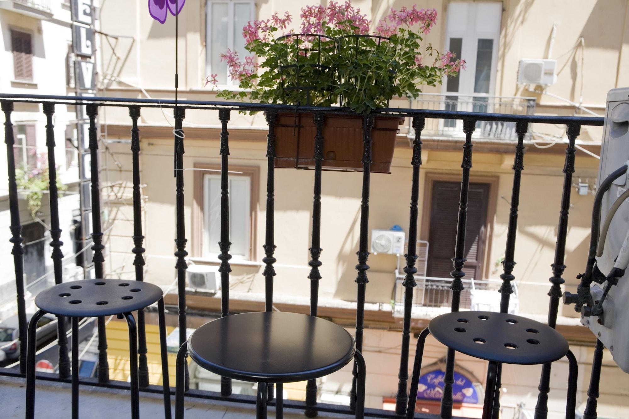 Hotel Cineholiday Neapol Zewnętrze zdjęcie