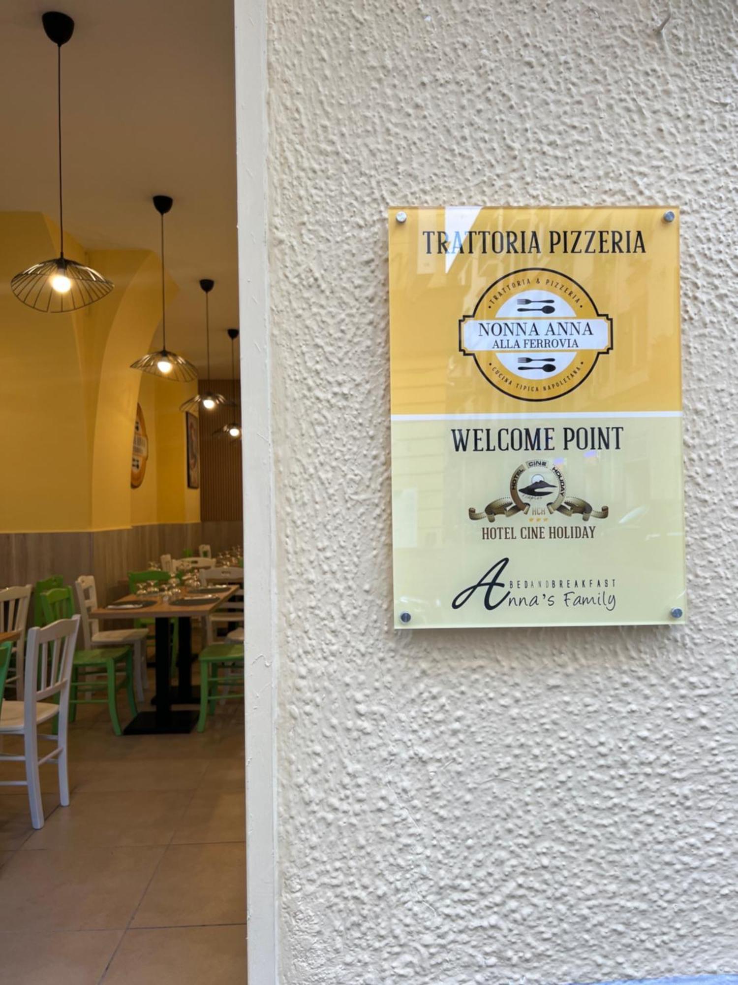 Hotel Cineholiday Neapol Zewnętrze zdjęcie