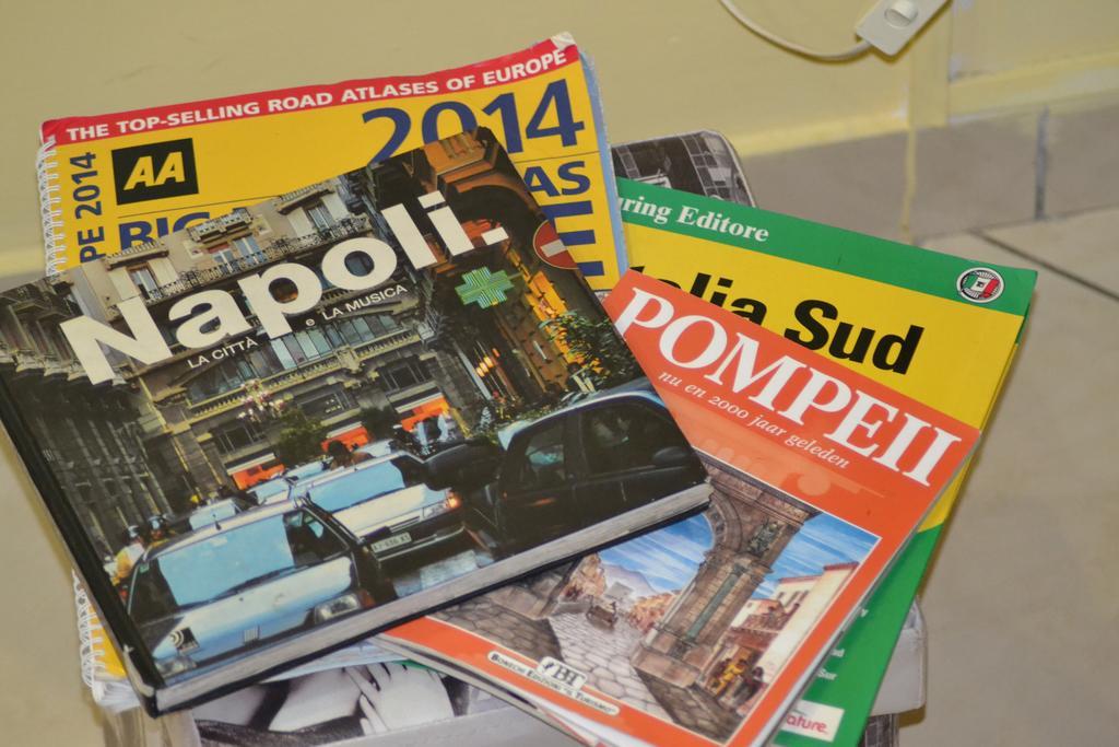 Hotel Cineholiday Neapol Zewnętrze zdjęcie