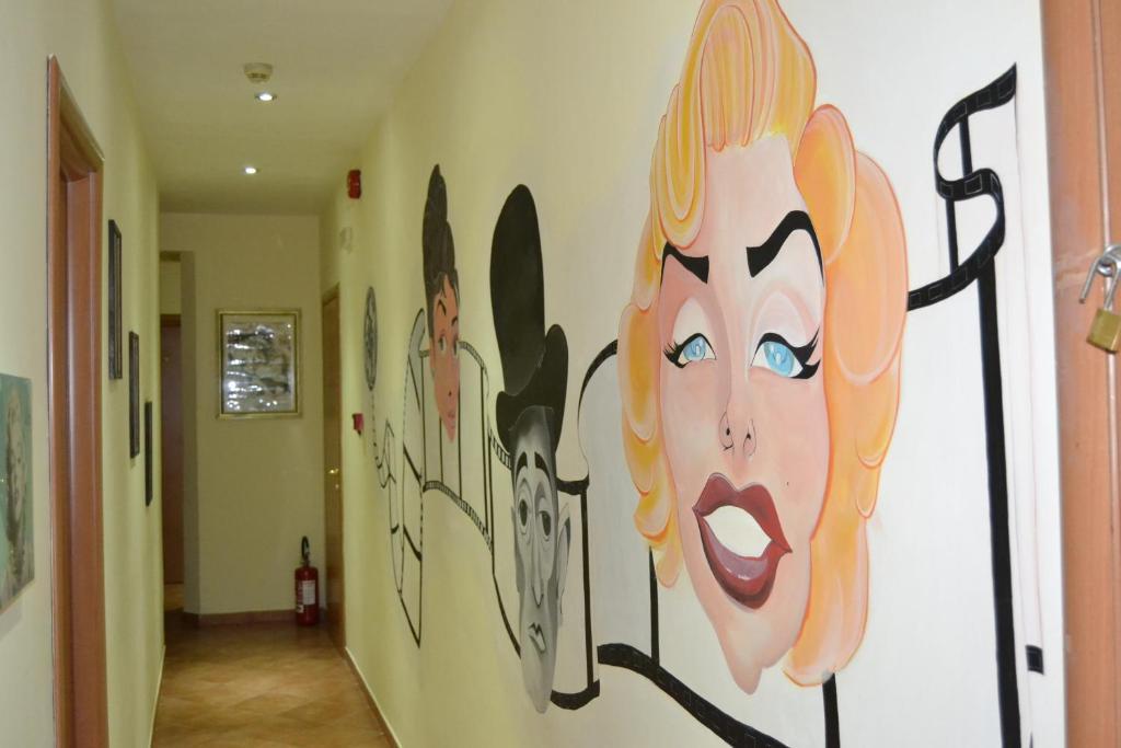 Hotel Cineholiday Neapol Zewnętrze zdjęcie