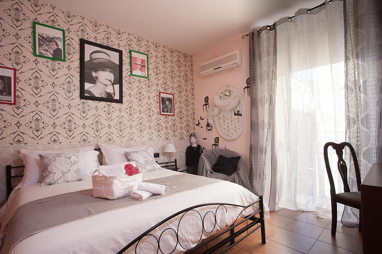 Hotel Cineholiday Neapol Zewnętrze zdjęcie