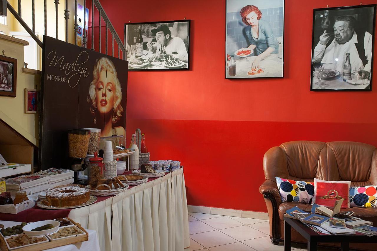 Hotel Cineholiday Neapol Zewnętrze zdjęcie