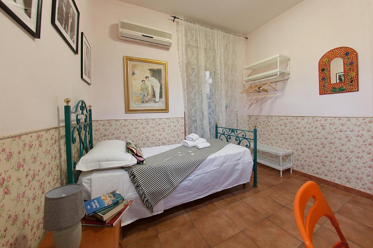 Hotel Cineholiday Neapol Zewnętrze zdjęcie